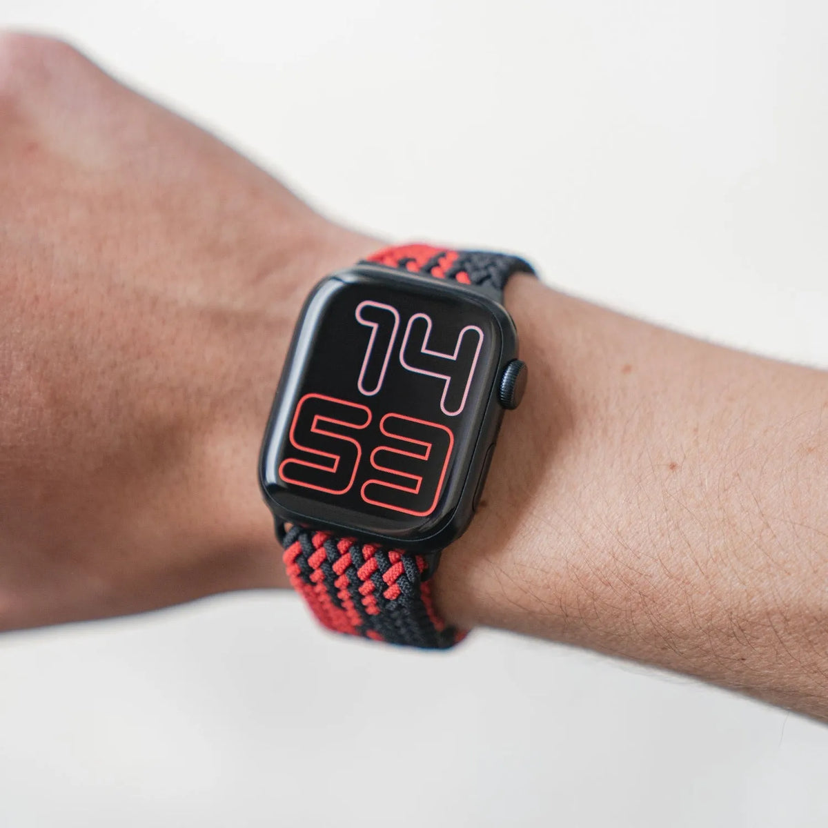 Adjustable Apple Watch Braided Loop#color_black/red