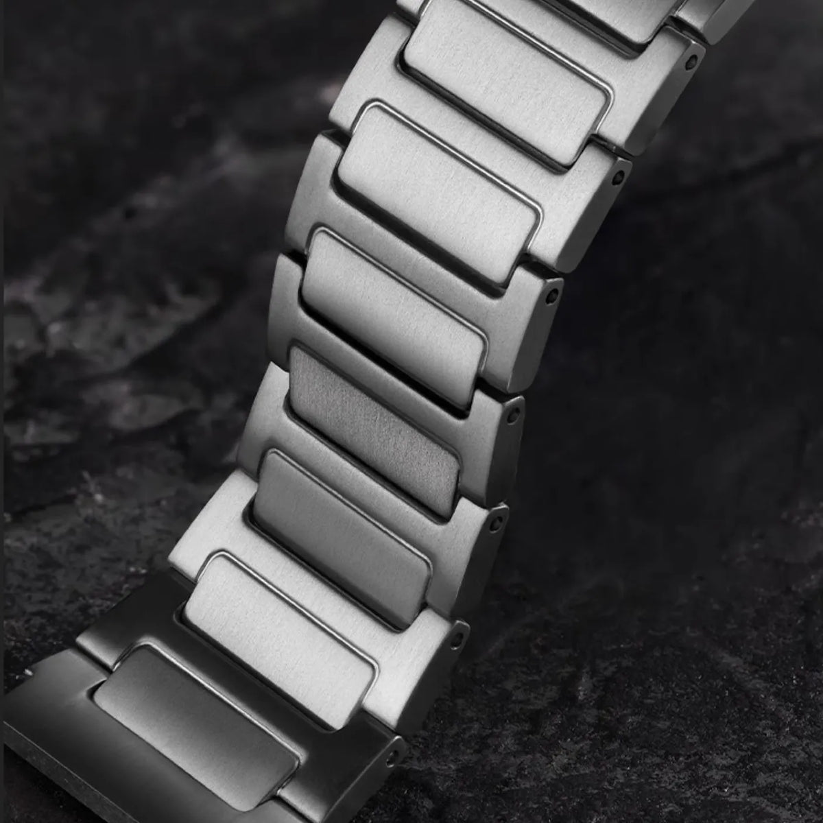 Apple Watch Titanium Band | T05