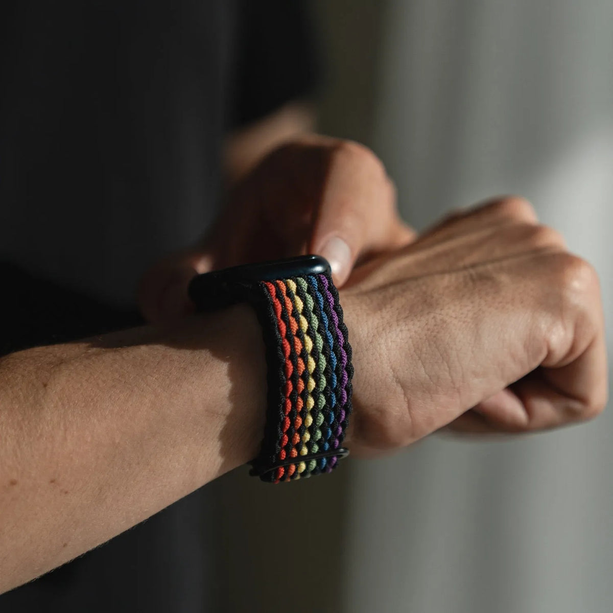 Adjustable Apple Watch Braided Loop#color_black rainbow