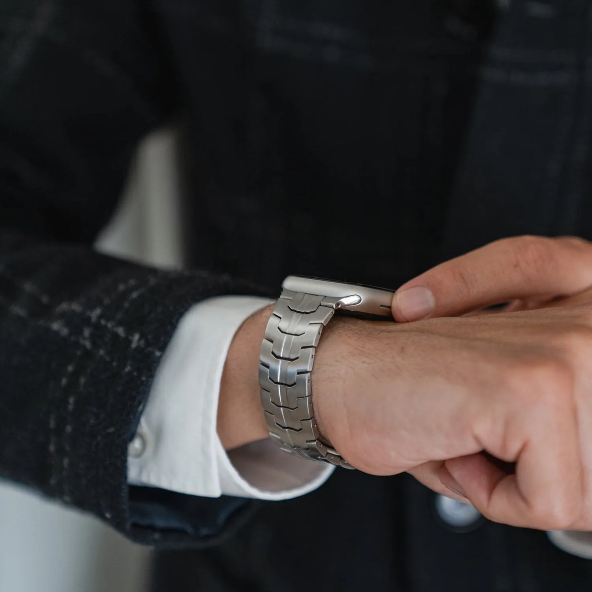 Apple Watch Ultra titanium band#color_titanium