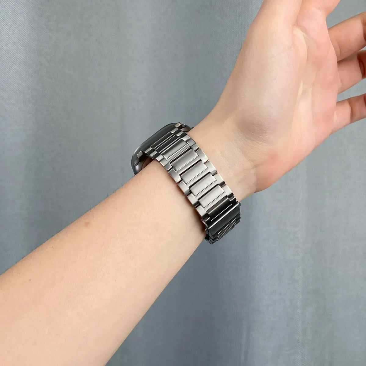 Apple Watch titanium band#color_titanium